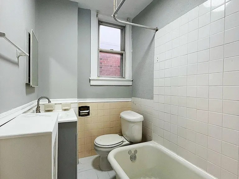 4617 Sheffield Ave #2 — Photo 5