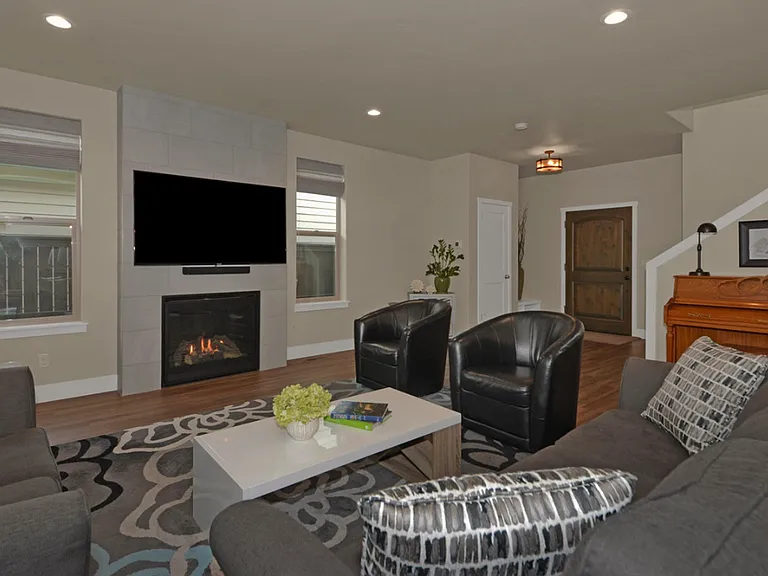 63132 NW Via Cambria — Photo 5