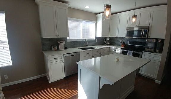 4th image of 3811 Ponderosa Bnd