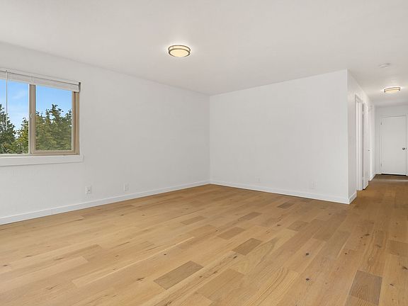 3rd image of 6525 24th Ave NW #4