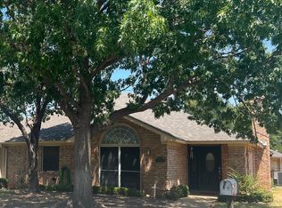 1509 Normandy Dr, Graham, TX 76450