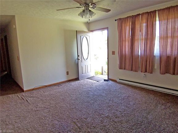 2nd image of 2356 Meadowview Dr