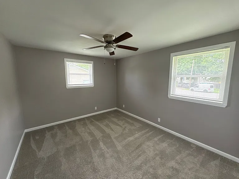 382 Monaco Dr — Photo 6
