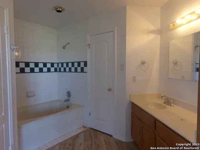 10340 Fowler Rd — Photo 25