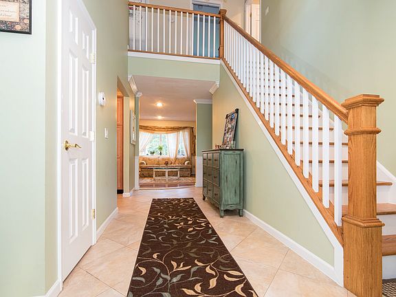 4th image of 23 Gemini Ln