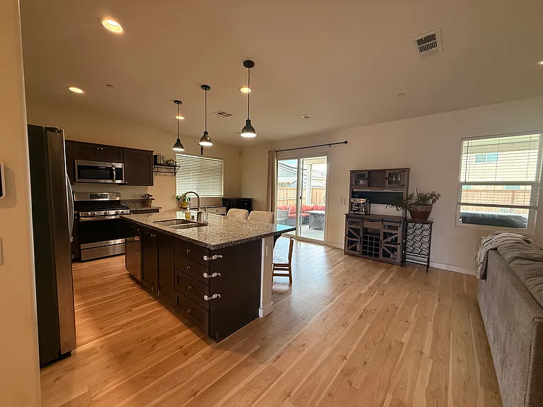 2825 La Calle Sabio Ave — Photo 2