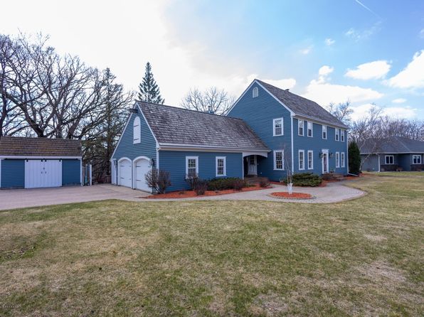 70 Jonathon Dr, New Ulm, MN 56073