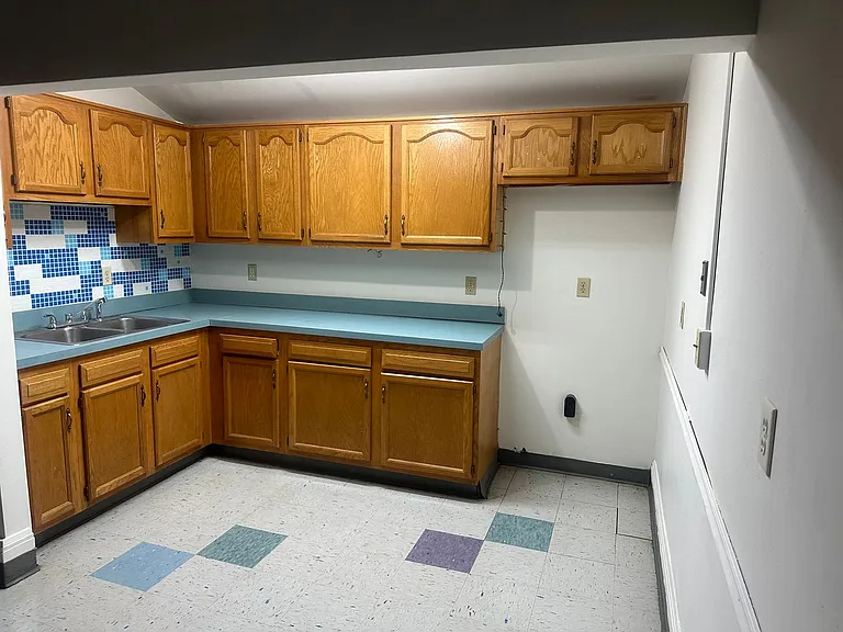 1115 S 4th St — Photo 34