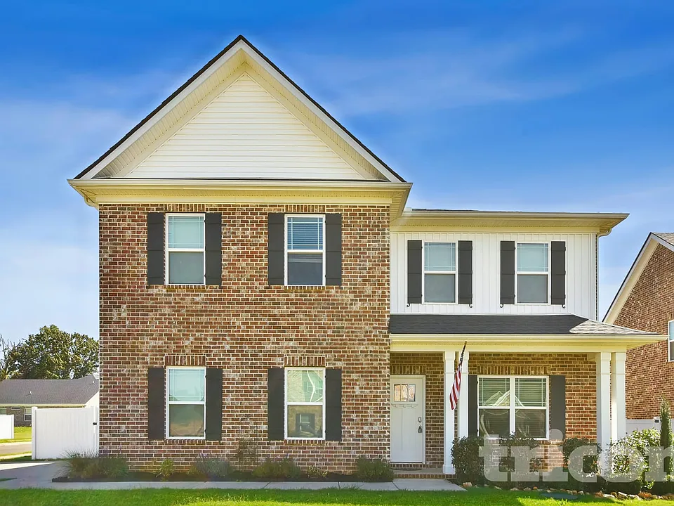 383 Middleton Ln