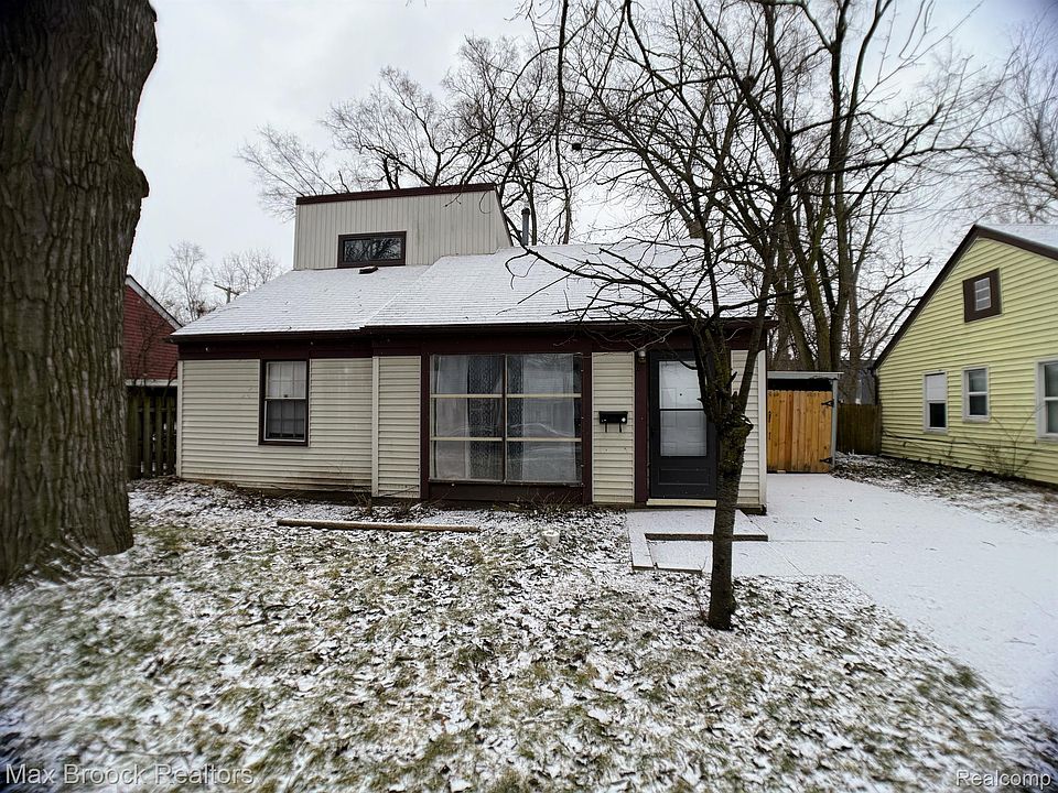 1st image of 10721 Albany St