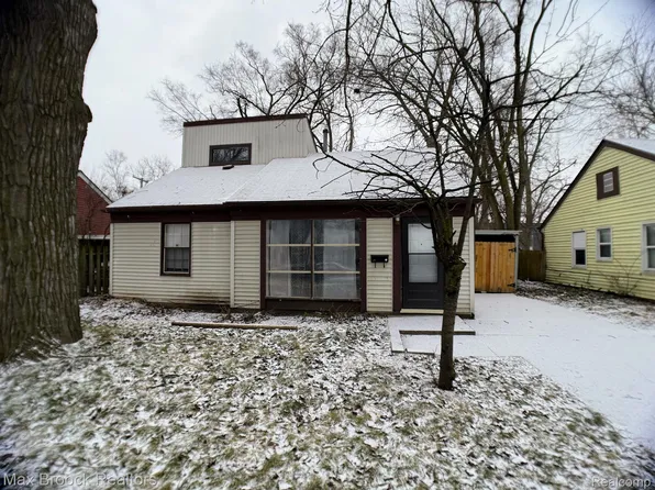 10721 Albany St, Oak Park, MI 48237