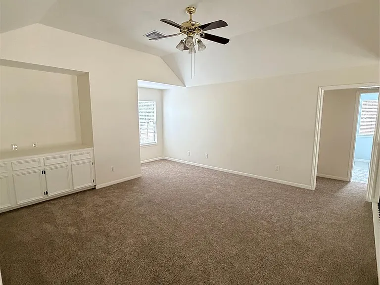 2201 Summer Reef Dr — Photo 13