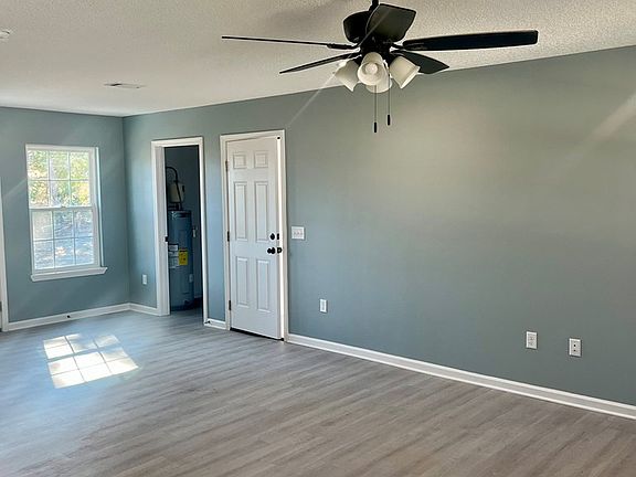 3rd image of 1497 Woodvalley Dr