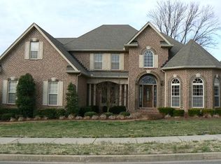 1063 Dorset Dr, Hendersonville, TN 37075
