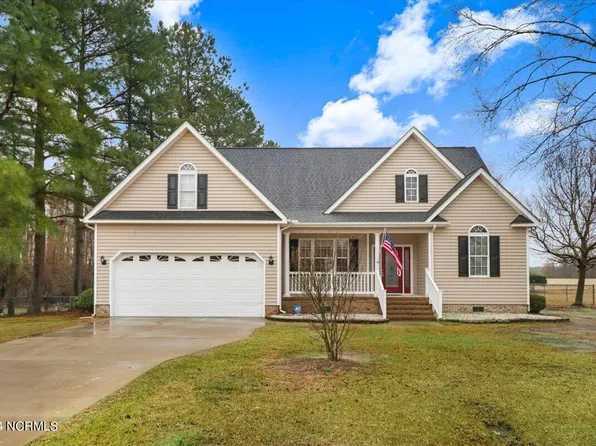 214 N Woodridge Drive, Pikeville, NC 27863