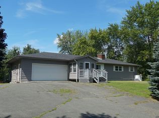265 Upper Mannix Rd, East Greenbush, NY 12061