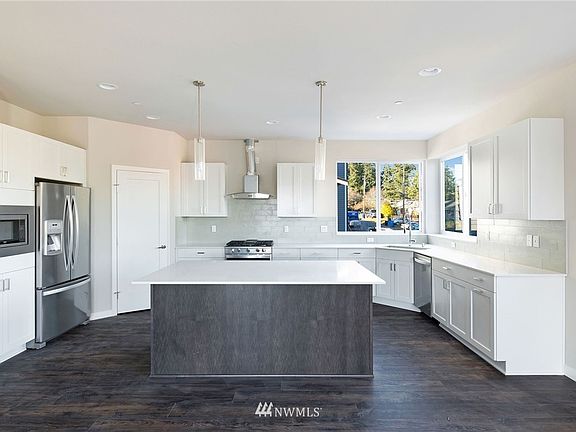 5th image of 2343 N 147th Street #A