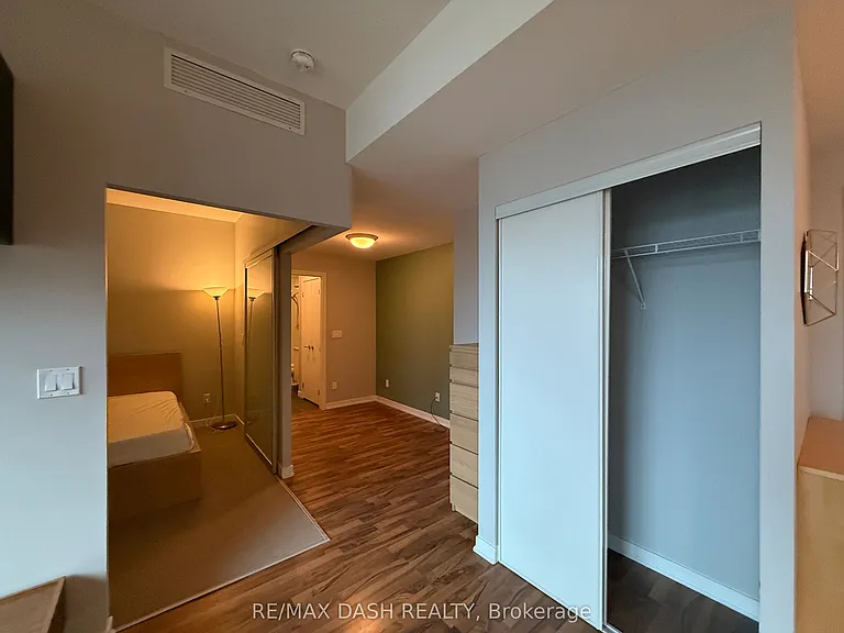 55 E Liberty St #918 — Photo 13