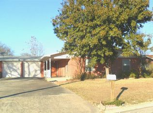 102 Fox Dr, Del Rio, TX 78840