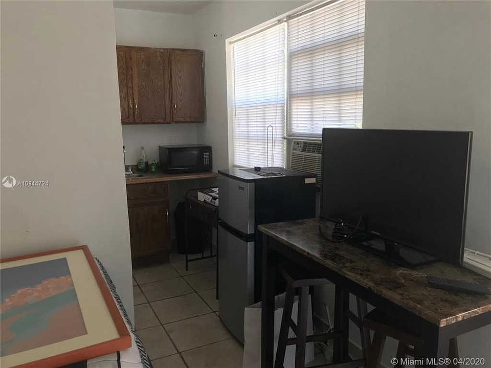 1st image of 1822 Cleveland St #1