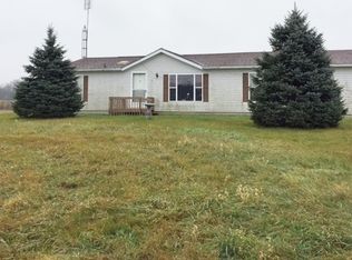 7109 E Division Rd, Rochester, IN 46975