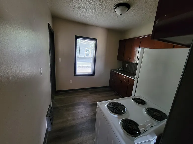 401 N Dewey St #401 — Photo 8