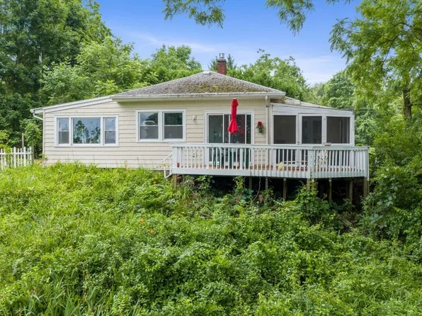 1070 Lake Rd, Webster, NY 14580