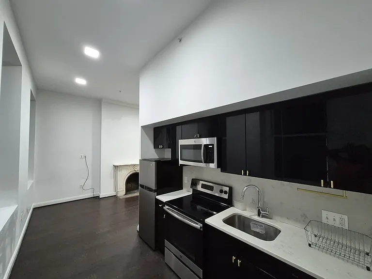 1200 Saint Paul St — Photo 22