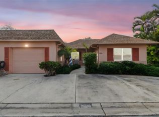 9026 Golden Horseshoe Dr, Seminole, FL 33777