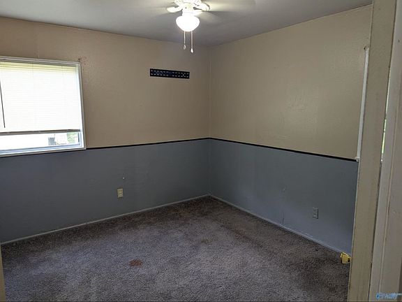 5th image of 204 Carolyn Ln