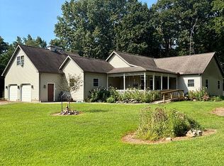 1963 Shook Ln, Centralia, IL 62801
