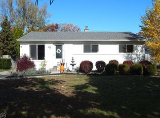 20127 Homeland St, Roseville, MI 48066