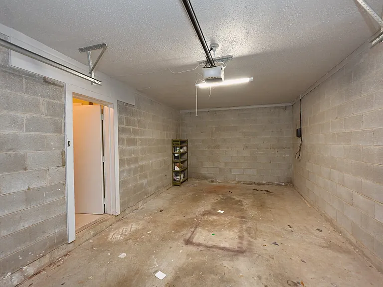 215 Summit Ridge Dr — Photo 56
