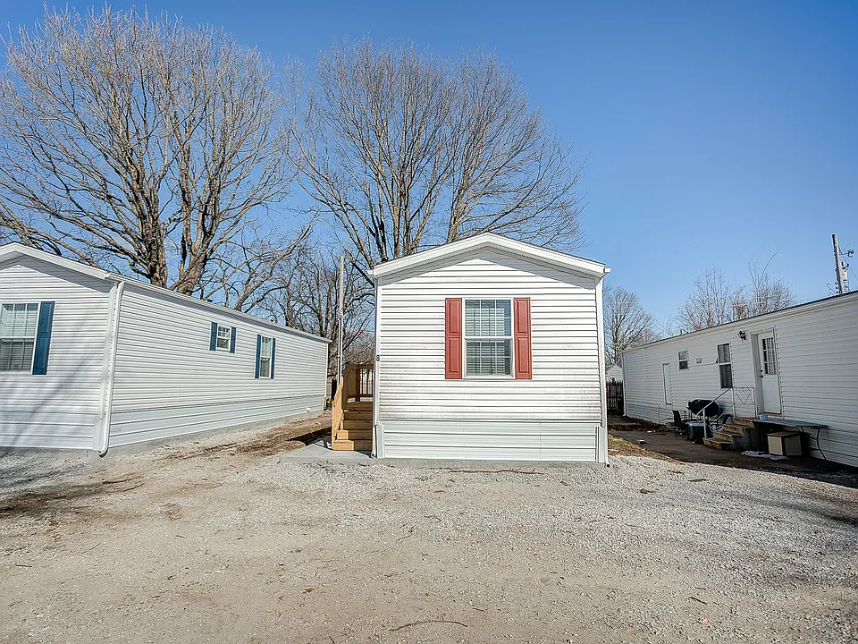 205 N North St