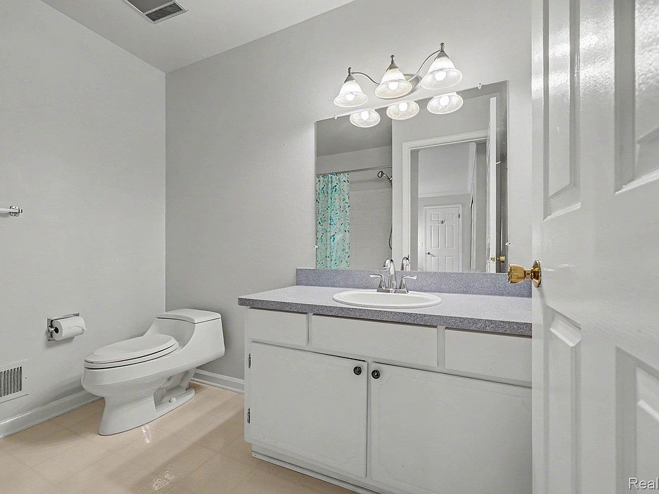 2668 Williamsburg Cir, photo 20