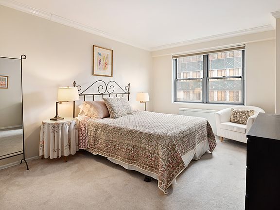 4th image of 10 W 15th St APT 716