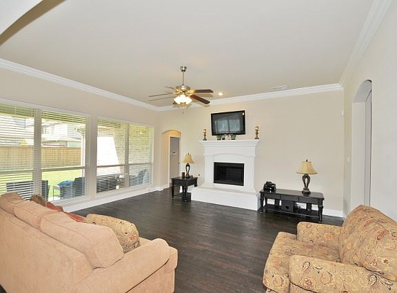 5th image of 5401 Dimebox Dr