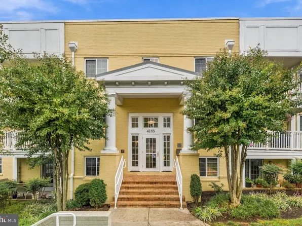 4165 S Four Mile Run Dr Unit 401, Arlington, VA 22204