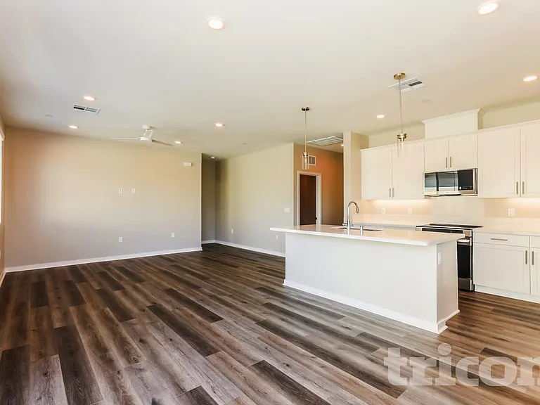 1704 Taylor Ave — Photo 1