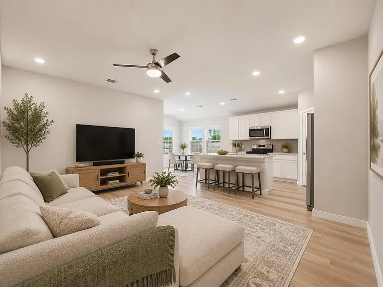 1024 Tipton St — Photo 8