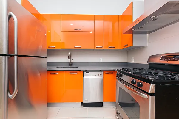 Rented by HCRE | media 16