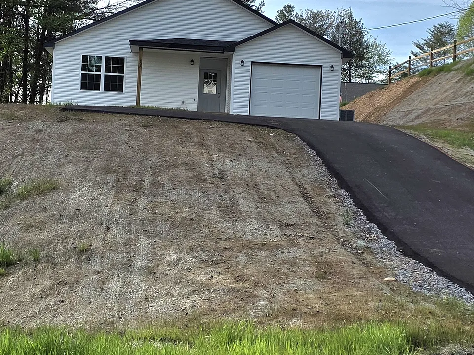 408 Stirrup Ln
