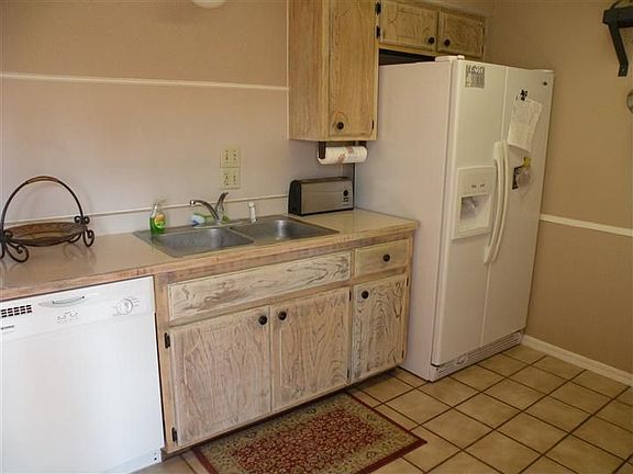 4th image of 512 Woods Dr