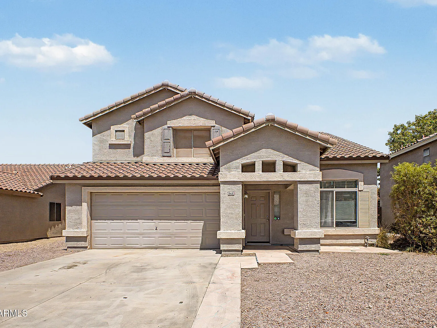 3 bed, 2.5 bath, 1934 sqft, $2,600 — Photo 2