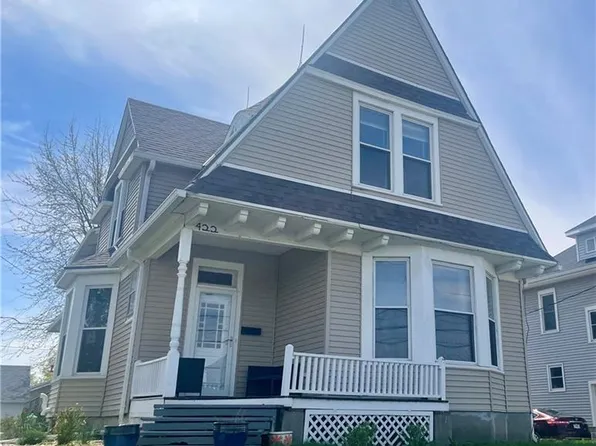 422 E 1st St, Maryville, MO 64468