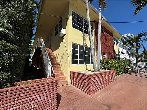 6944 Byron Ave #1 Photo 1