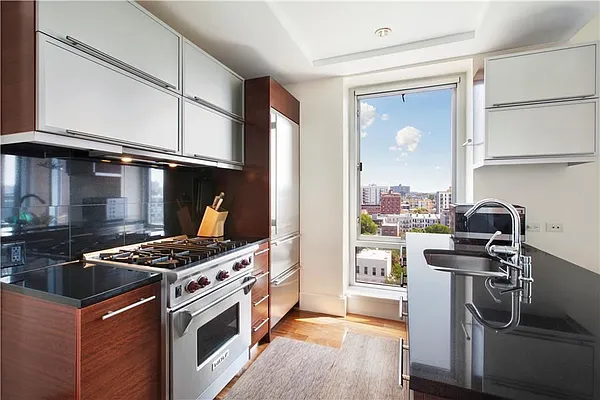 Sold by HomeDax Real Estate | media 12