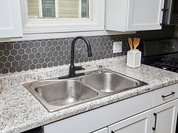 4th image of 2416 E 38th Ct