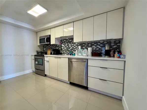 18011 Biscayne Blvd APT 1802, North Miami Beach, FL 33160