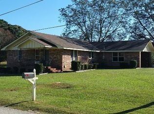 102 Weathers Dr, Lagrange, GA 30240